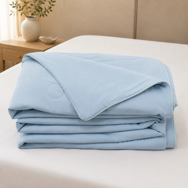 Blue Cloud Soufflé Lightweight Cooling Silk Comforter for Hot Sleepers | front