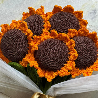 Handmade Crochet Sunflower Bouquet – Set of 5 | Eco-Friendly Yarn Flowers | Handcrafted Sunflowers for Home Décor & Gifting Closeup view