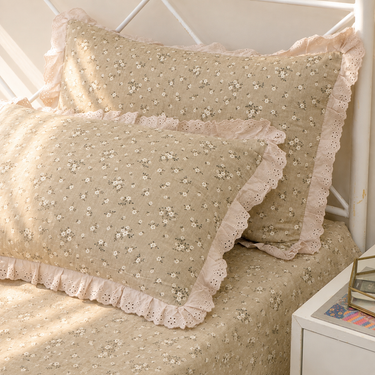 Cinnamon Rose Soft Cotton Feel Double Bed Bedsheet Set with Lace Detailed Pillow Covers | side view