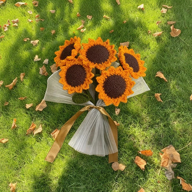 Handmade Crochet Sunflower Bouquet – Set of 5 | Eco-Friendly Yarn Flowers | Handcrafted Sunflowers for Home Décor & Gifting Creative view.