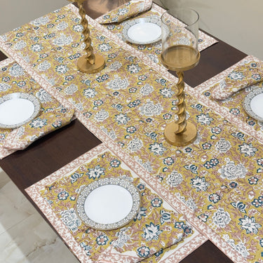 decorative table cloth for dining table